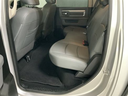 Used 2019 RAM 1500 Classic SLT image 18