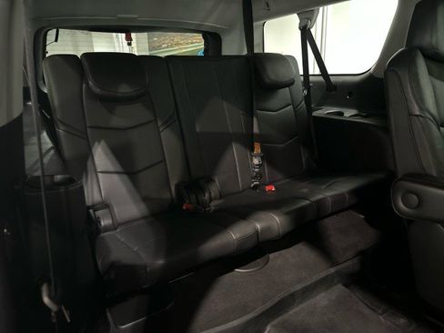 Used 2019 Cadillac Escalade ESV Premium Luxury AWD/4WD image 51