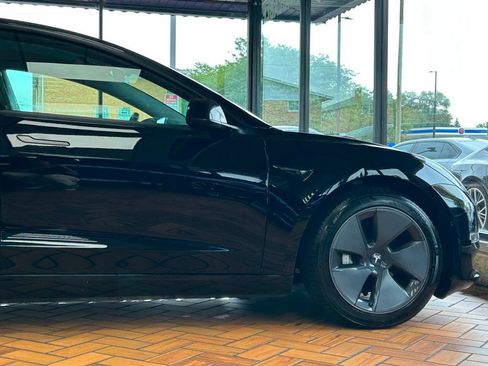 Used 2022 Tesla Model 3 Long Range AWD/4WD image 11