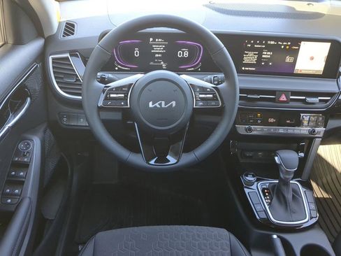 New 2026 Kia Seltos S image 11