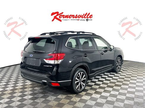 Used 2020 Subaru Forester Limited image 7