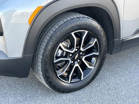 Used 2023 Chevrolet TrailBlazer ACTIV w/ Technology Package FWD image 30
