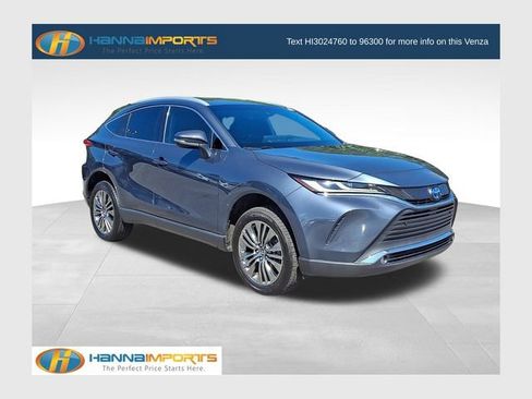 Used 2023 Toyota Venza XLE AWD/4WD image 1