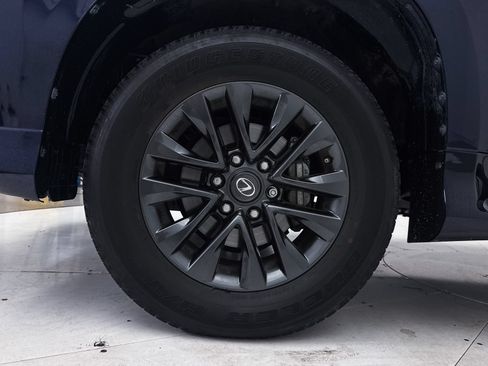 Used 2022 Lexus GX 460 Premium w/ Premium Package AWD/4WD image 14