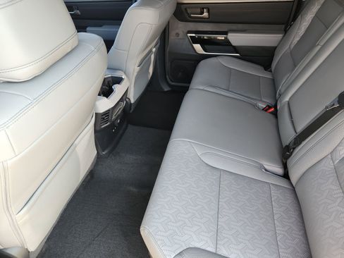 Used 2024 Toyota Tundra Limited w/ Power Package image 41