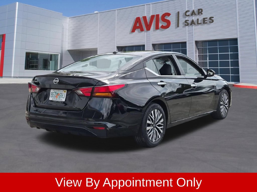 Used 2025 Nissan Altima 2.5 SV FWD image 6