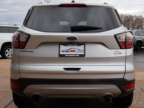 Used 2018 Ford Escape SE image 5