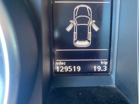 Used 2010 Volkswagen GTI 4-Door FWD image 15