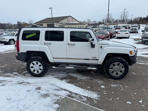 Used 2007 HUMMER H3 Adventure image 4