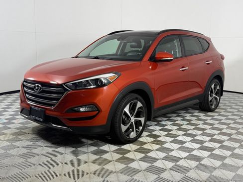 Used 2016 Hyundai Tucson Limited w/ Option Group 03 FWD image 9