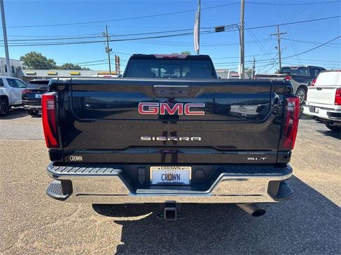 Used 2024 GMC Sierra 3500 SLT w/ SLT Premium Package image 8