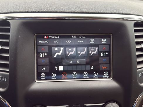 Used 2018 Jeep Grand Cherokee Limited AWD/4WD image 13