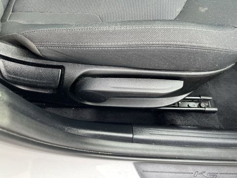 Used 2022 Kia K5 LXS image 32