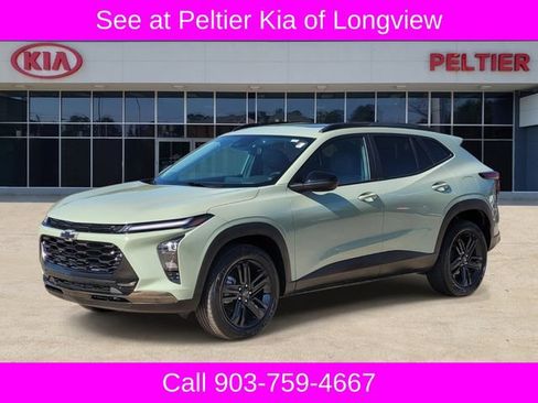 Used 2025 Chevrolet Trax ACTIV w/ Sunroof Package FWD image 3