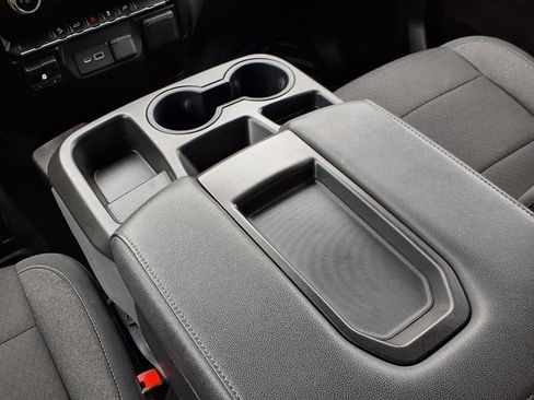 Used 2021 GMC Sierra 1500 4x4 Crew Cab w/ Sierra Value Package image 17