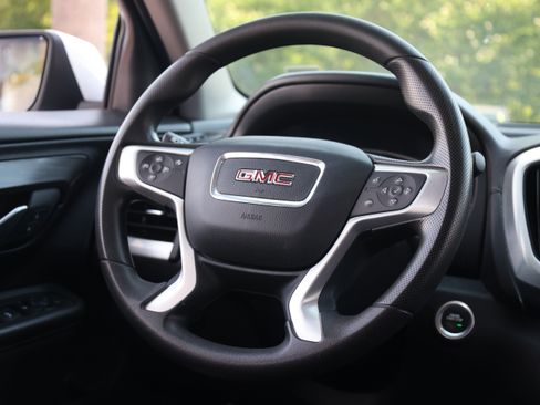 Used 2024 GMC Terrain SLE AWD/4WD image 5