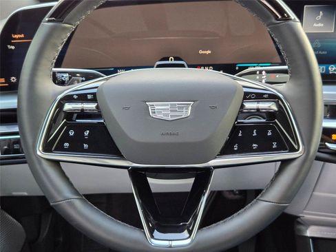 Used 2024 Cadillac Lyriq Luxury w/ LPO, Floor Liner Package AWD/4WD image 17