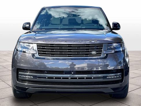 Used 2024 Land Rover Range Rover SE image 3