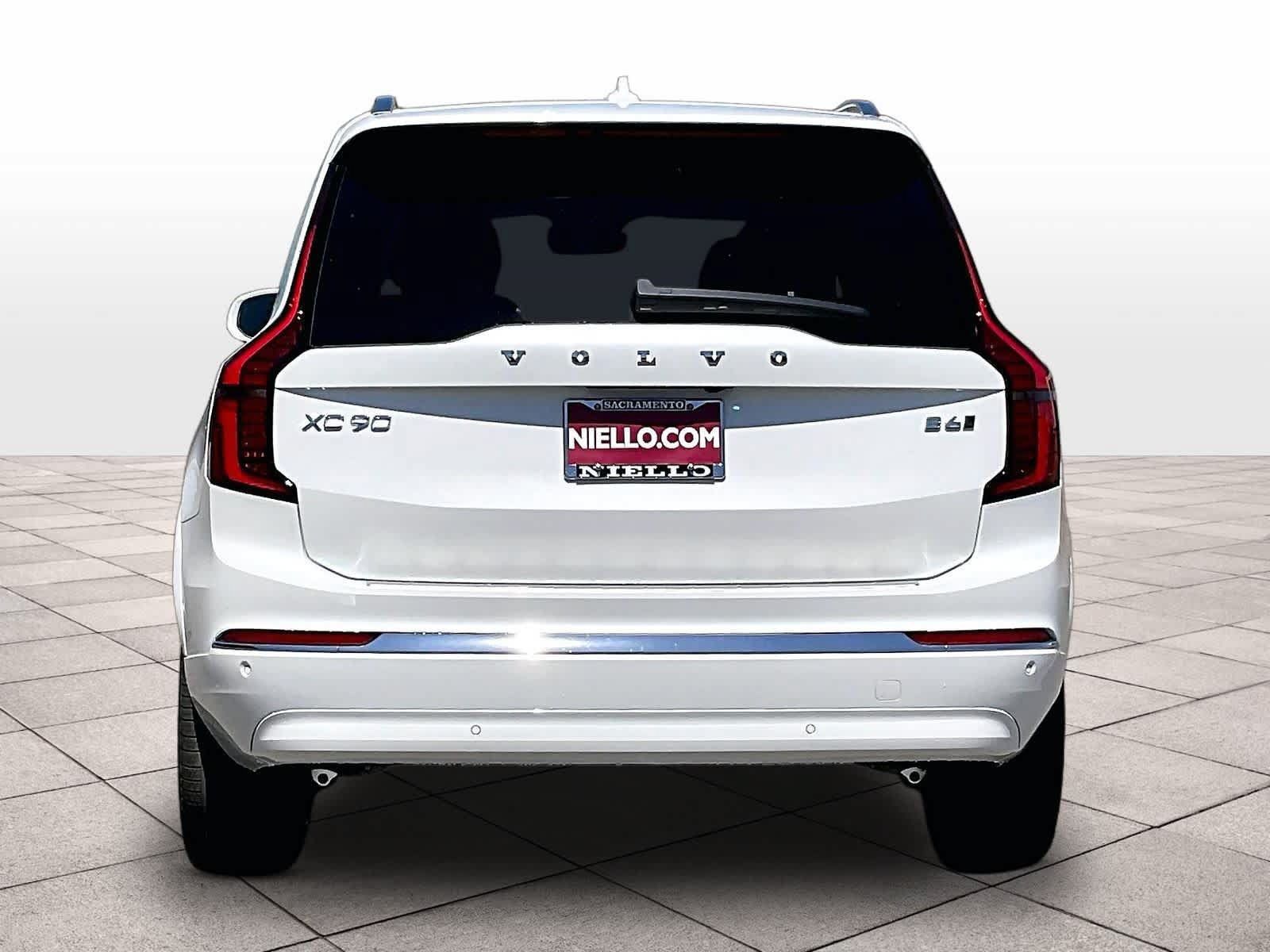 New 2027 Volvo XC90 B6 Plus AWD/4WD image 6