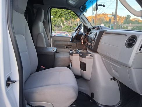 Used 2013 Ford E-150 and Econoline 150 w/ PWR Group RWD image 9