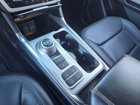 Used 2020 Ford Explorer XLT w/ Equipment Group 202A image 27