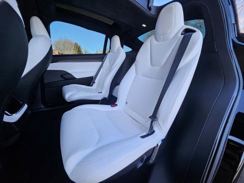Used 2023 Tesla Model X image 61