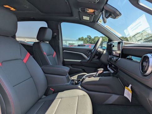 New 2025 Chevrolet Colorado Z71 w/ Midnight Edition image 34