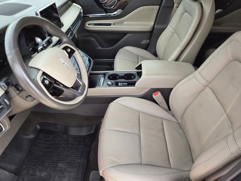 Used 2022 Lincoln Corsair Reserve w/ Elements Package FWD image 17