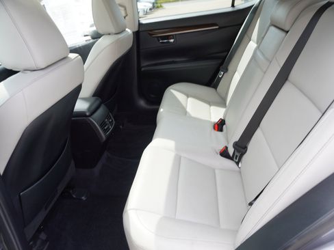 Used 2014 Lexus ES 350 w/ Luxury Package FWD image 11