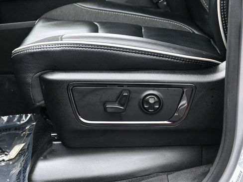 Used 2025 RAM 1500 Limited image 11