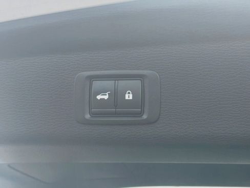 Used 2025 Mitsubishi Outlander SE AWD/4WD image 31