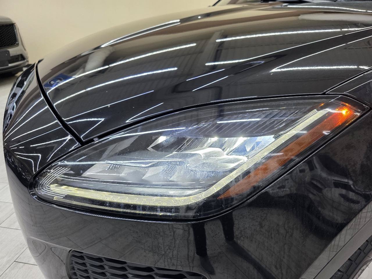Used 2018 Jaguar E-PACE SE AWD/4WD image 10