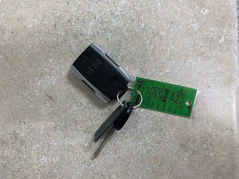 Used 2019 GMC Sierra 2500 SLT image 29