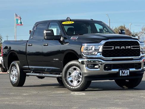 Used 2024 RAM 2500 Big Horn w/ Bed Utility Group image 2