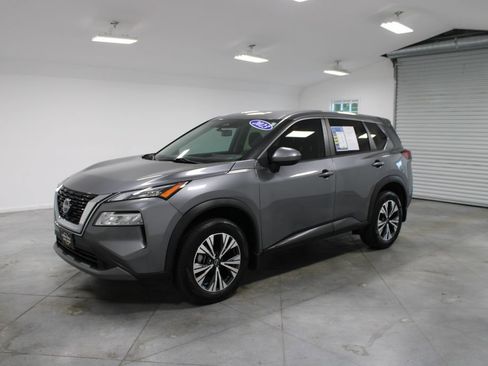 Used 2023 Nissan Rogue SV AWD/4WD image 4
