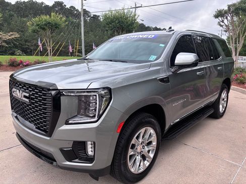 Used 2024 GMC Yukon SLT w/ SLT Luxury Package RWD image 9