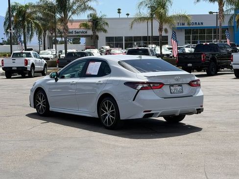 Used 2024 Toyota Camry SE FWD image 9