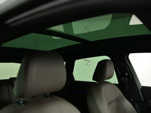 Certified 2025 Audi Q5 Premium w/ Convenience Package image 12