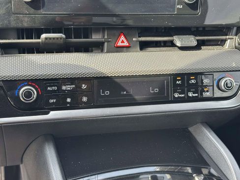 Certified 2025 Kia Sportage LX image 20