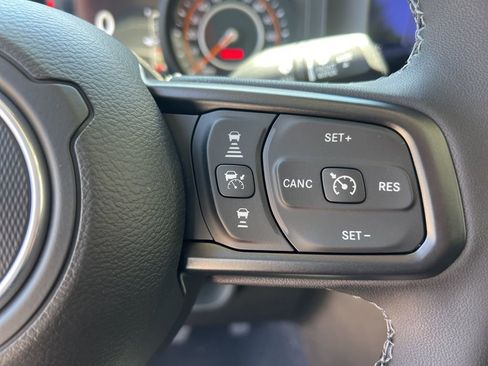 New 2025 Jeep Gladiator Sport AWD/4WD image 13