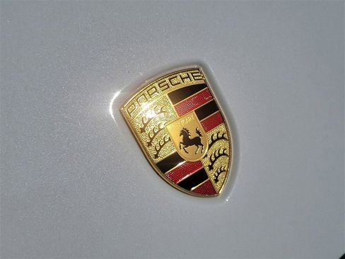 Used 2022 Porsche 911 Carrera w/ Premium Package image 9