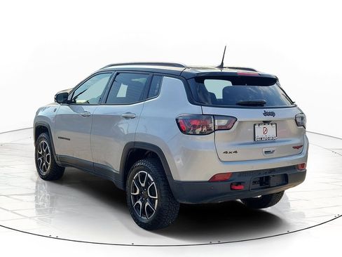 Used 2025 Jeep Compass Trailhawk w/ Trailhawk Elite Group AWD/4WD image 3