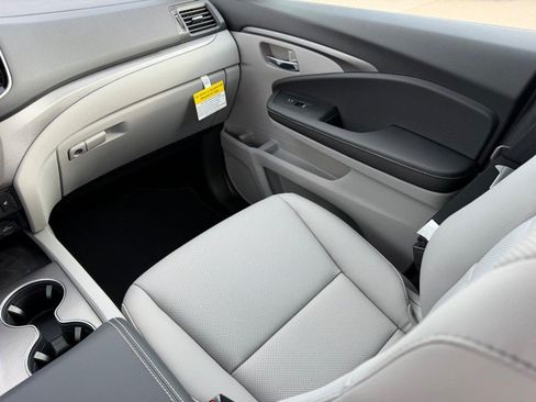 New 2026 Honda Ridgeline RTL image 17