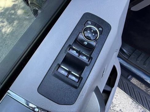 Used 2018 Ford F150 XLT w/ Equipment Group 302A Luxury AWD/4WD image 12
