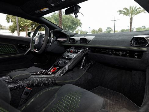 Used 2018 Lamborghini Huracan Performante AWD/4WD image 64