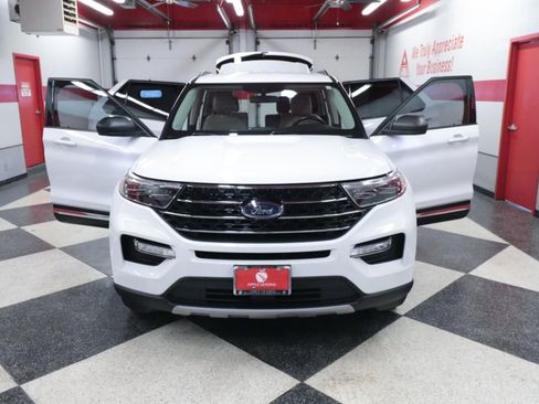 Used 2020 Ford Explorer XLT w/ Equipment Group 202A RWD image 29