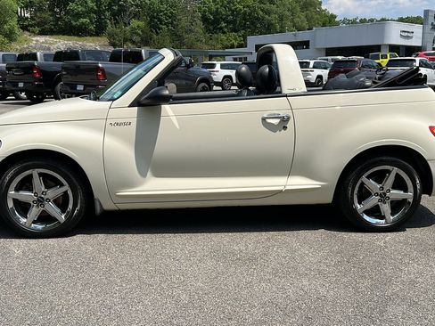 Used 2005 Chrysler PT Cruiser GT image 6