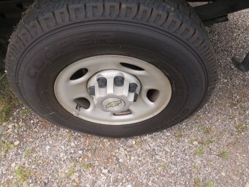 Used 2022 Chevrolet Express 2500 w/ Driver Convenience Package RWD image 29