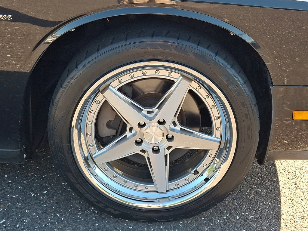 Used 2010 Dodge Challenger R/T RWD image 9