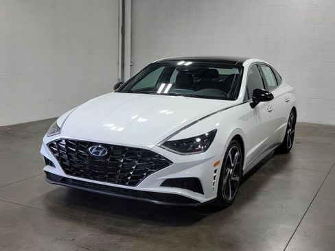 Used 2022 Hyundai Sonata SEL Plus FWD image 2